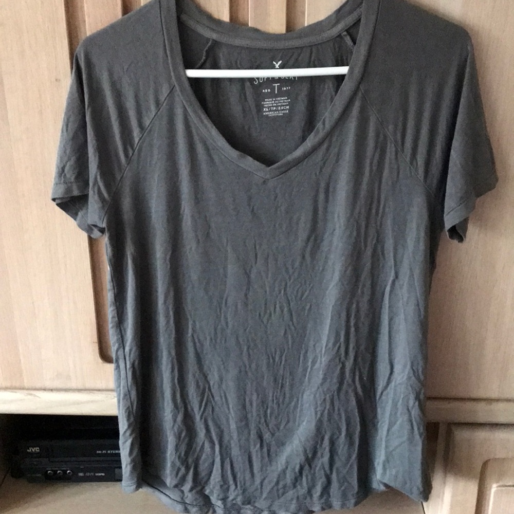 American Eagle Gray T Shirt